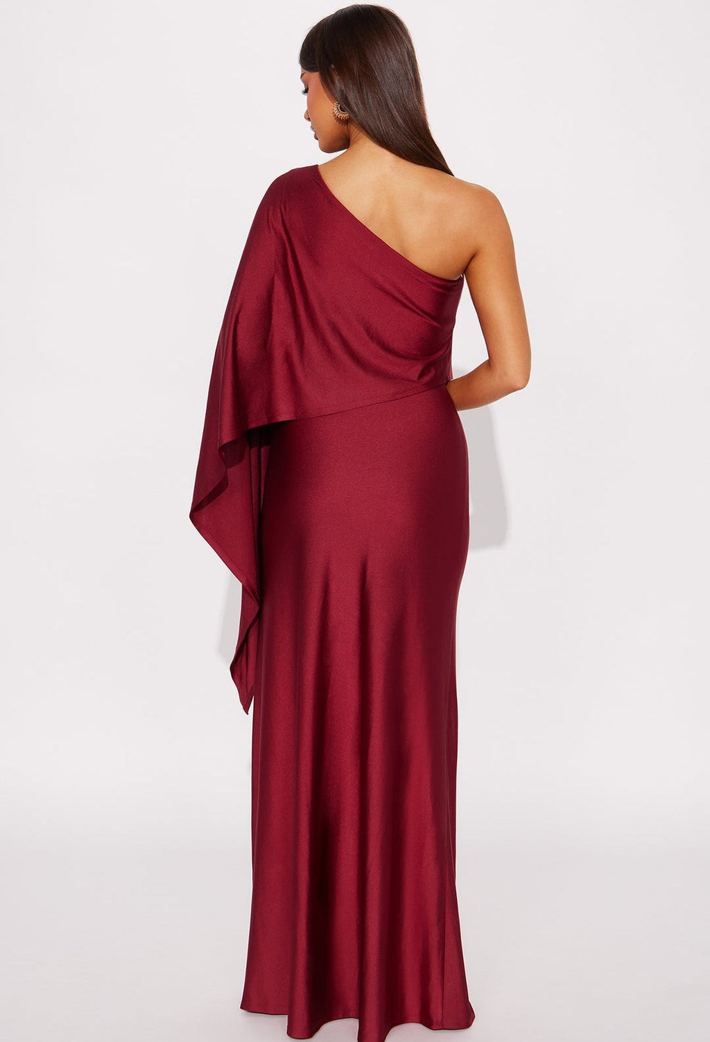 Vestido vino oscuro formal de una manga con capa