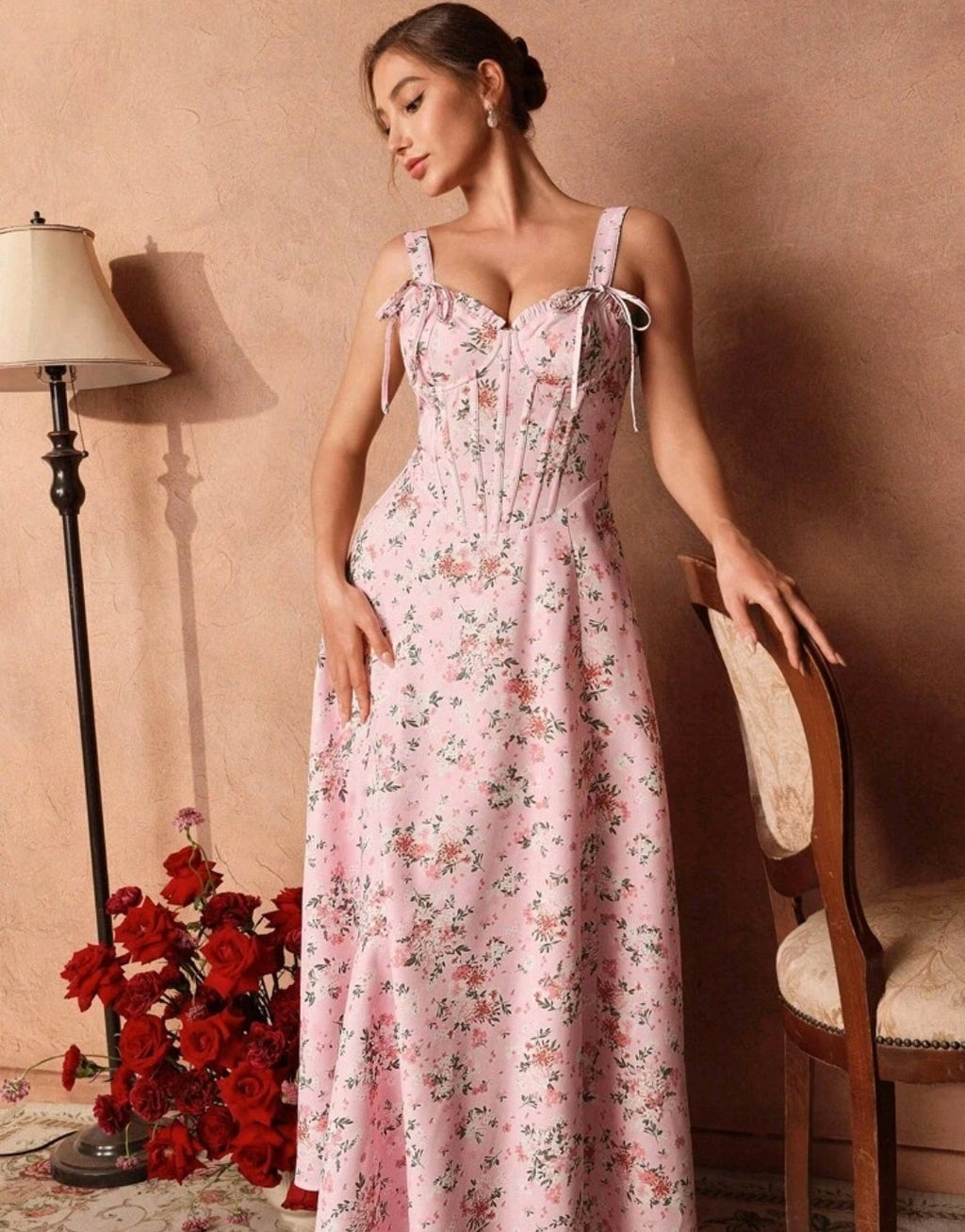 Vestido rosado con estampado floral corsé ajustable