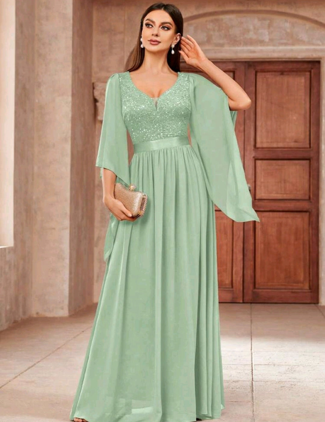 Vestido verde sage de encaje lentejuelas y falda chiffon