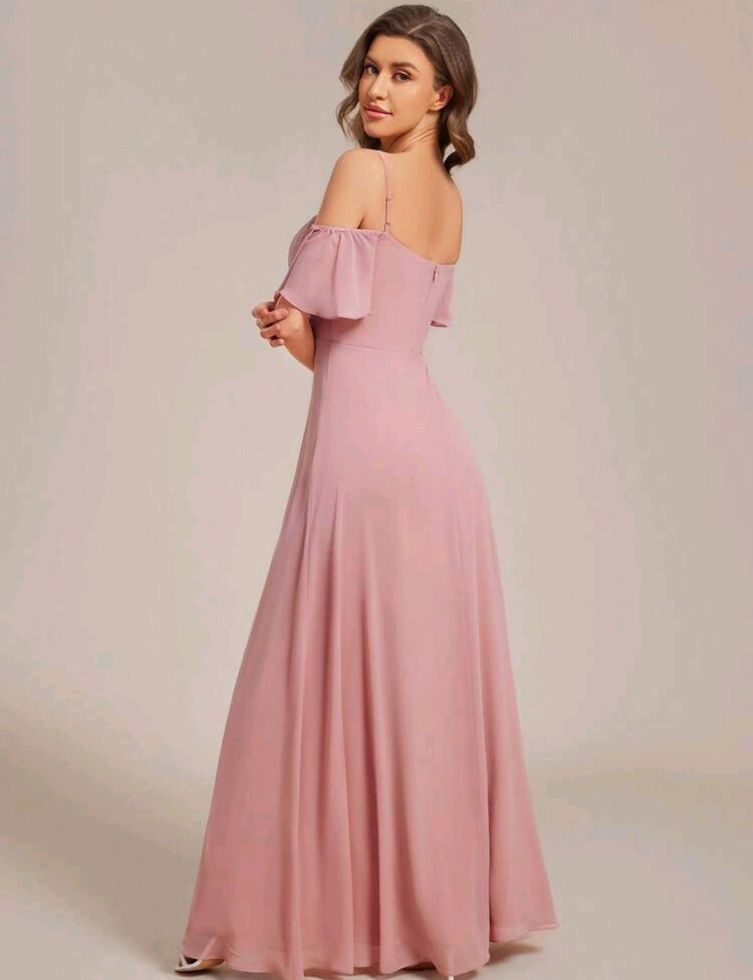 Vestido palo rosa off-the-shoulder corte A