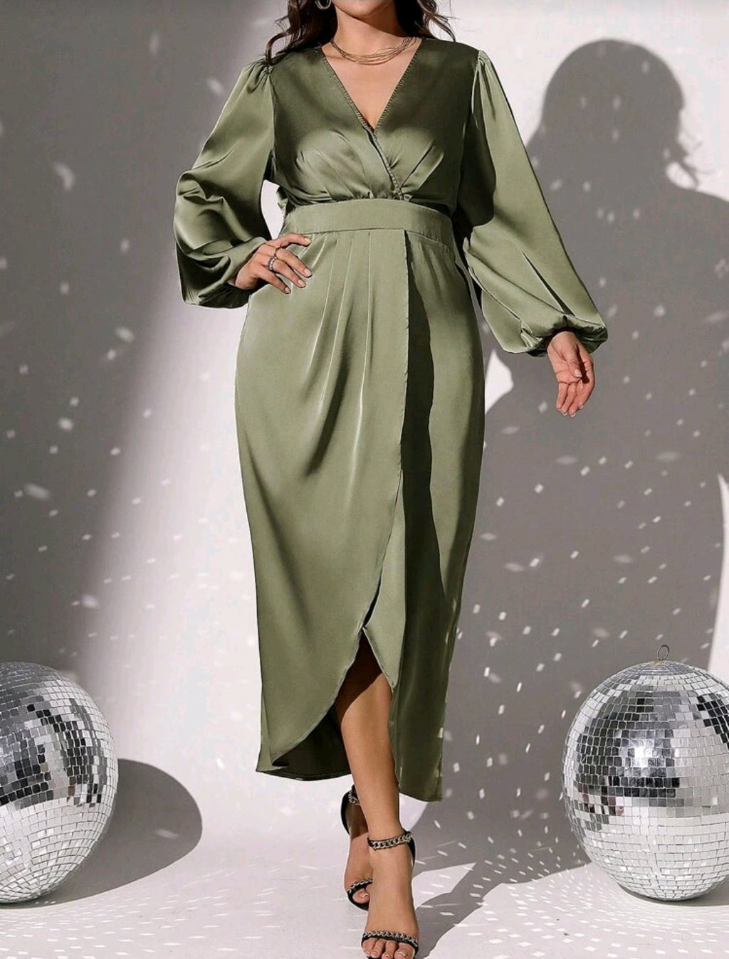 Vestido verde oliva manga larga