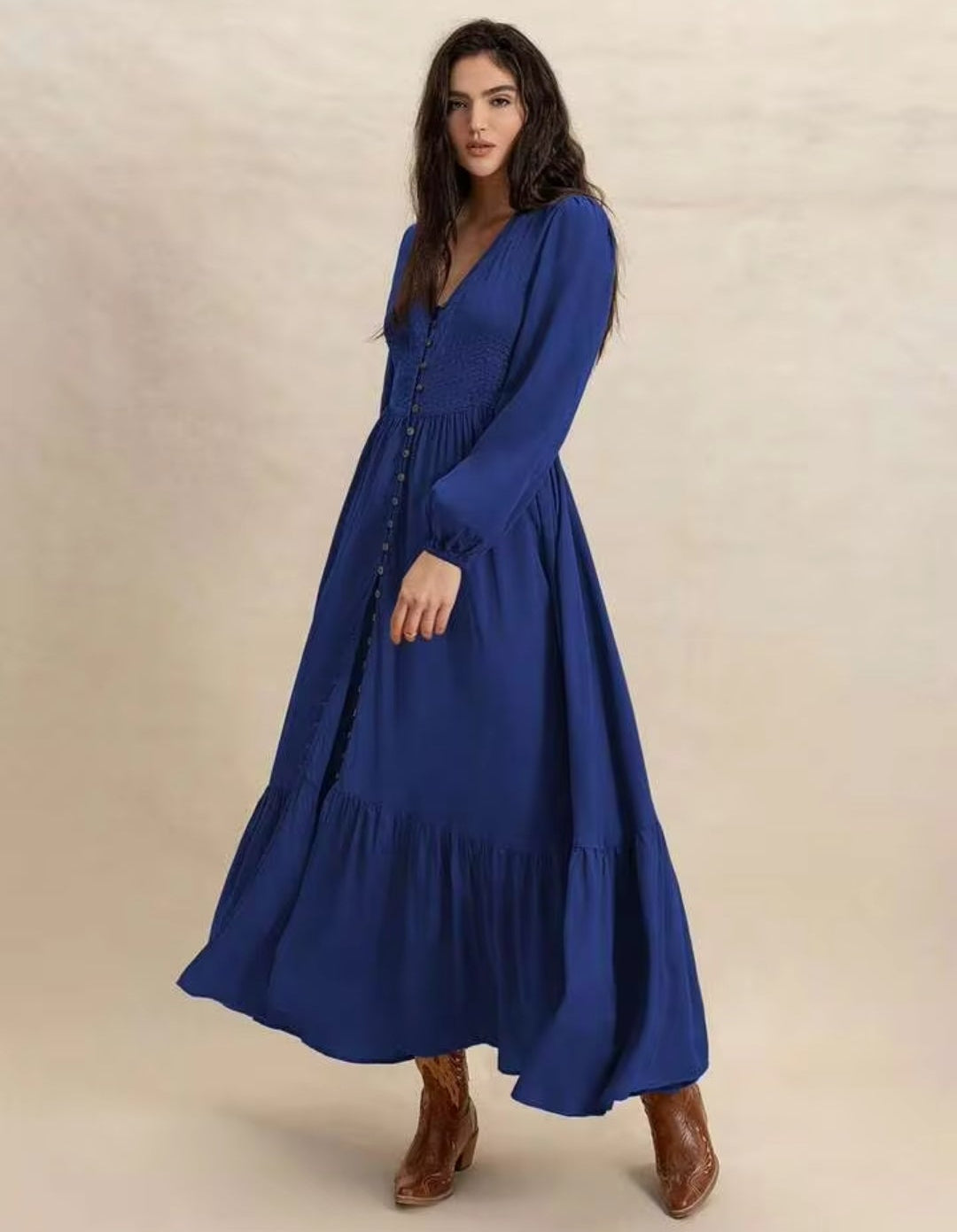 Vestido maxi azul manga larga con botones