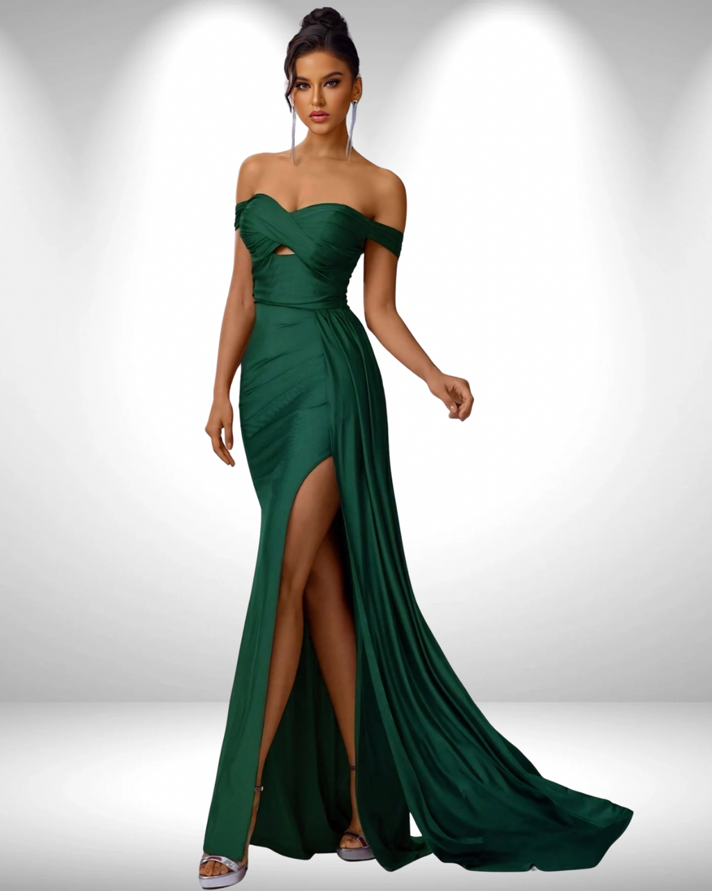Vestido verde esmeralda off-the-shoulder con abertura lateral
