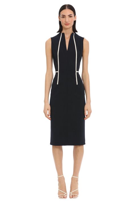 Vestido azul oscuro sin manga formal midi