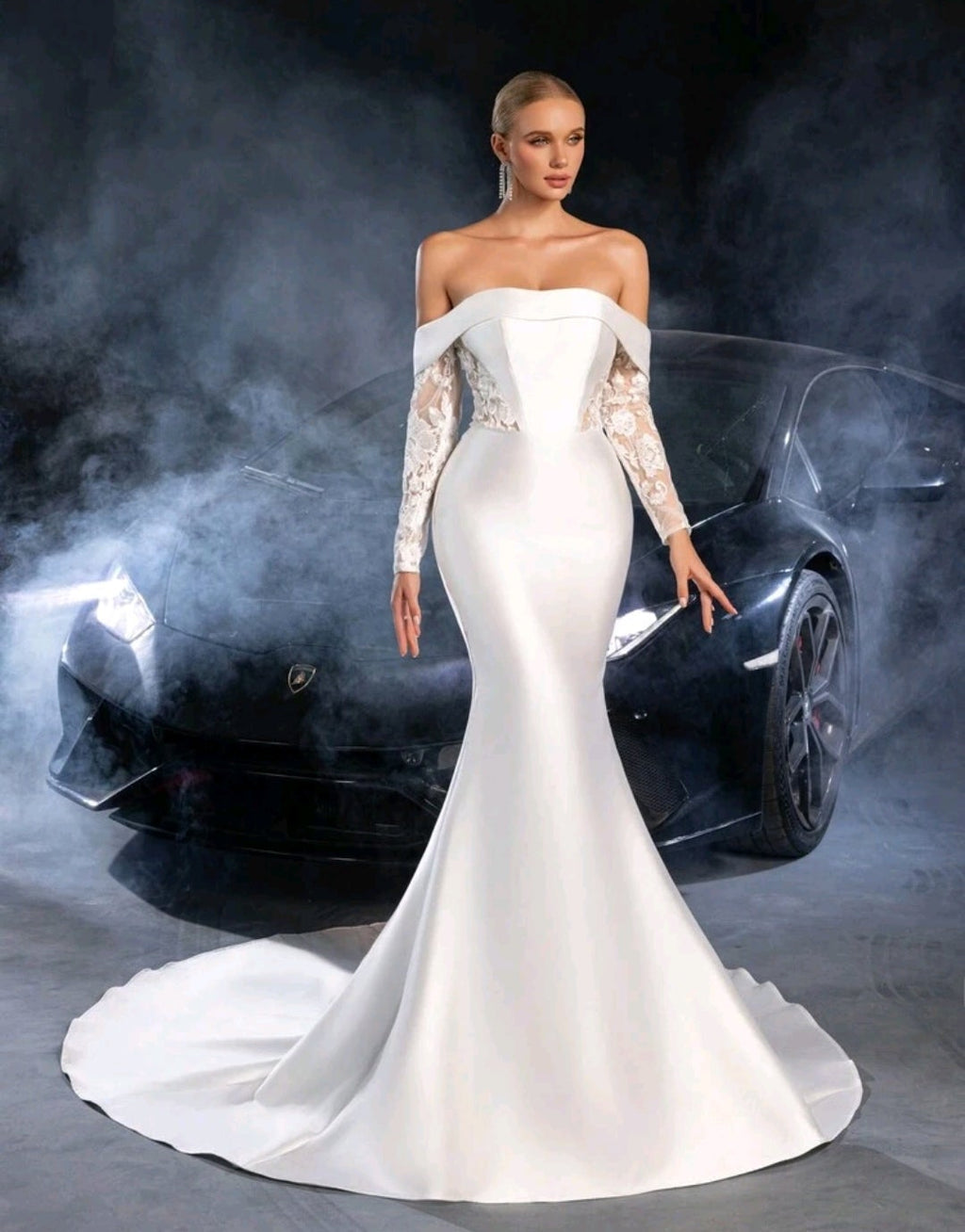 Vestido de Novia "Siren Elegance": Satén y Encaje Floral