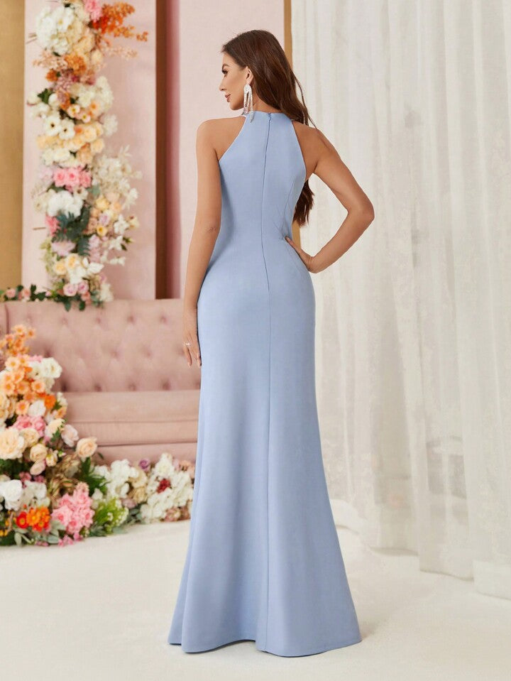 Vestido formal dusty blue claro cuello alto con peplum