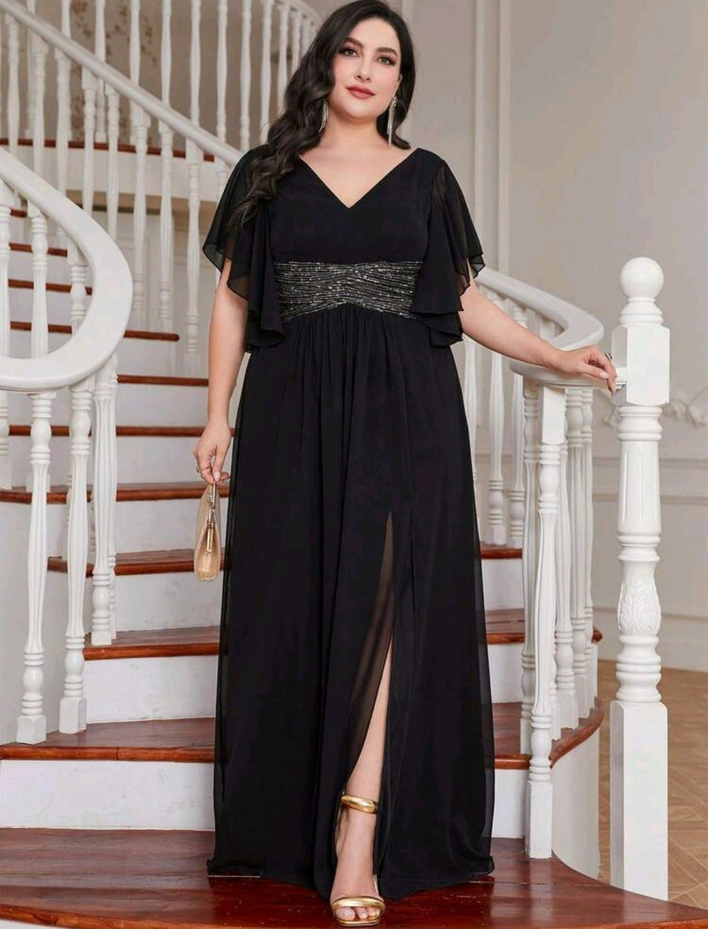 Vestido negro con lentejuelas plateadas manga corta