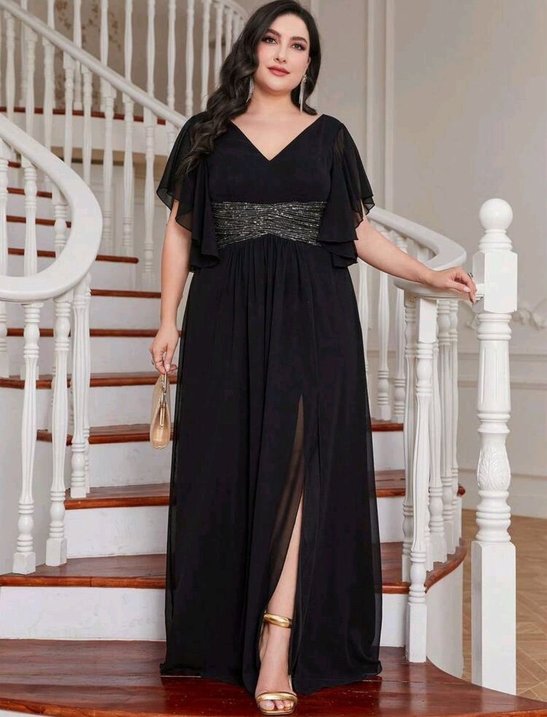 Vestido negro con lentejuelas plateadas manga corta