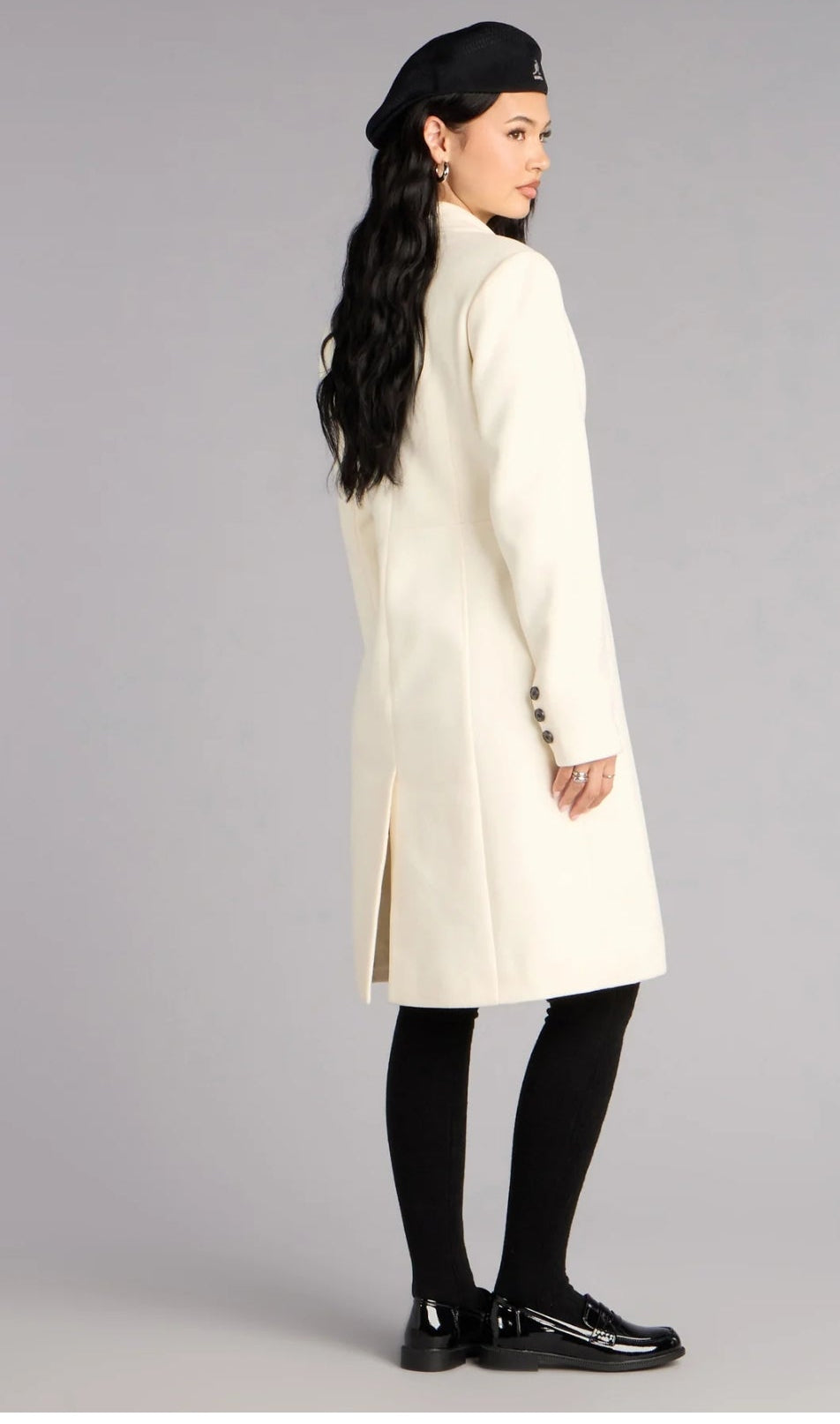 Cardigan Ivory botones negros