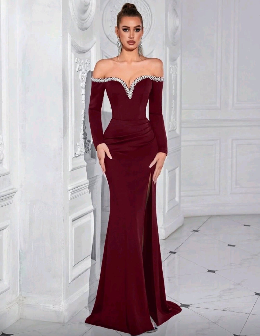 Vestido vino manga larga pegado al cuerpo