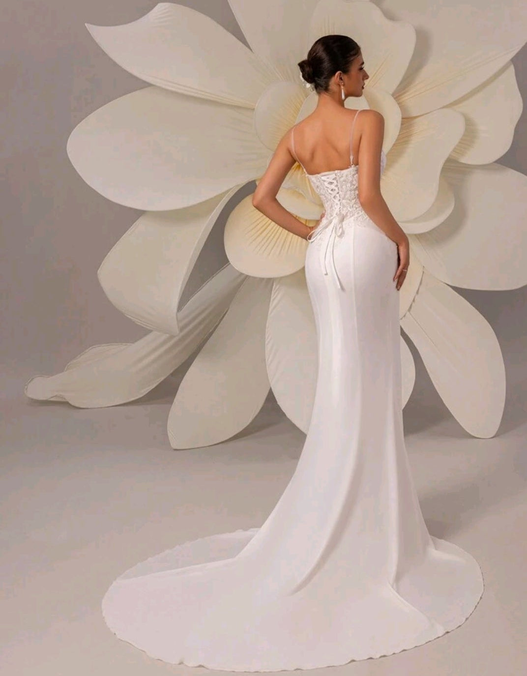 Vestido de Gala "Aura Floral" – Elegancia Sirena con Corsé Artesanal