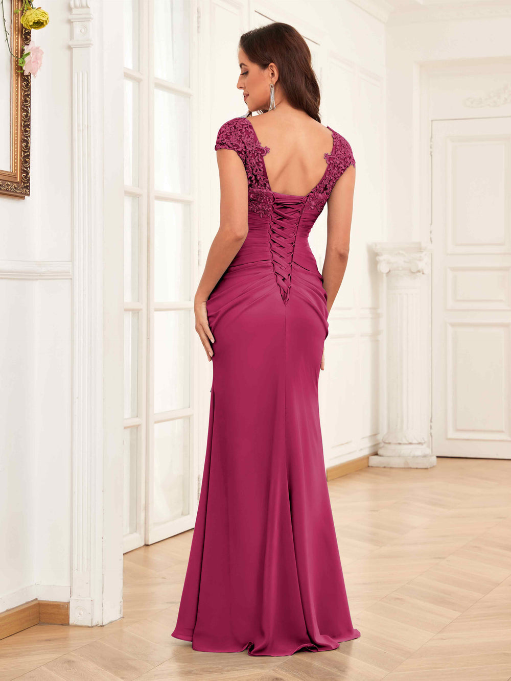 Vestido mangenta con escote corazón y espalda ajustable