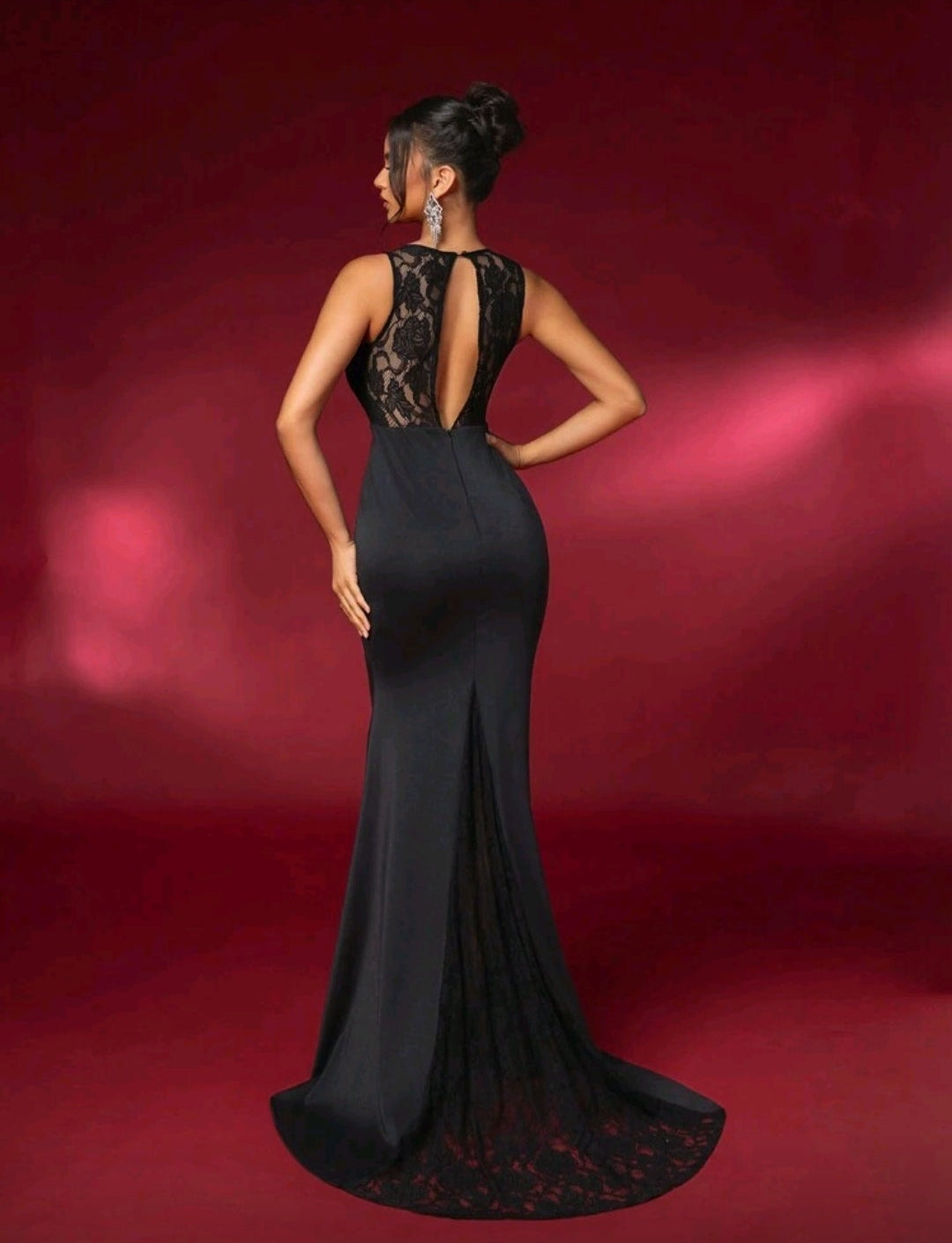 Vestido negro con encaje