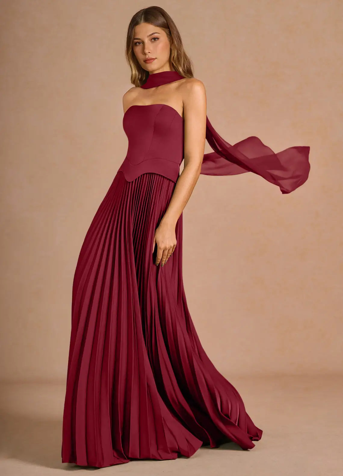 Vestido vino straple satinado falda plisada con corsé ajustable