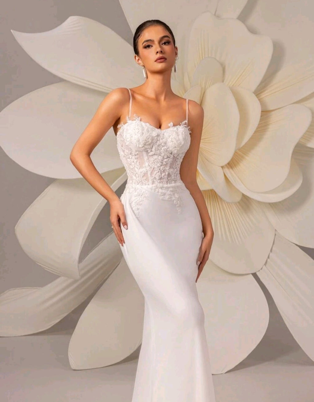 Vestido de Gala "Aura Floral" – Elegancia Sirena con Corsé Artesanal