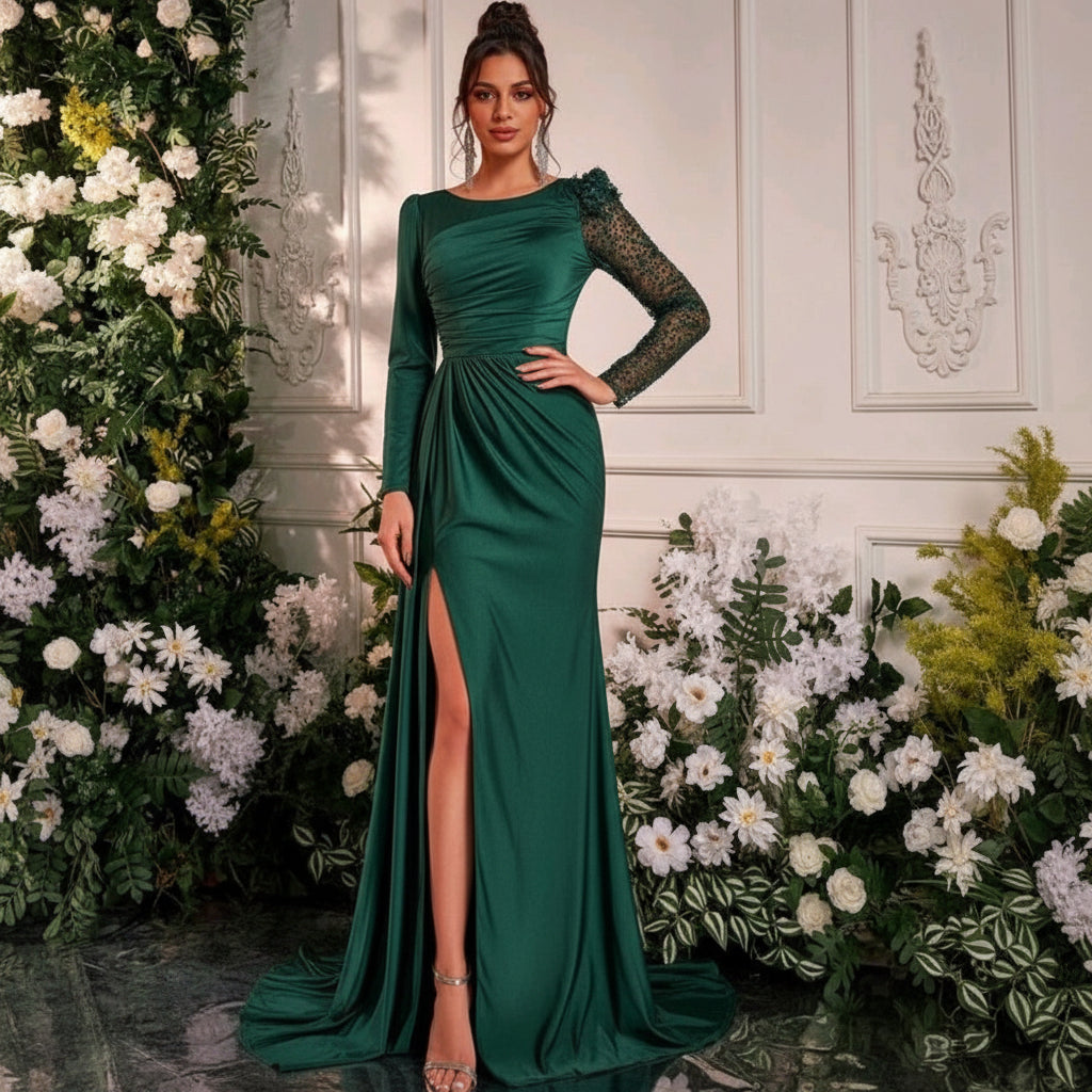 Vestido satinado manga larga con abertura lateral