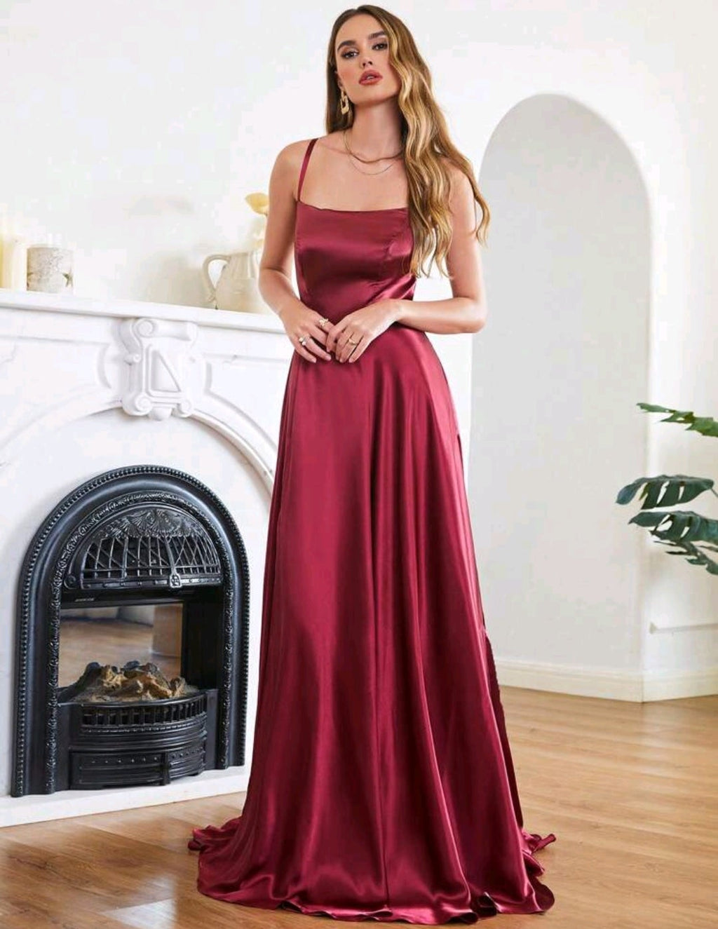 Vestido vino satinado espalda abierta
