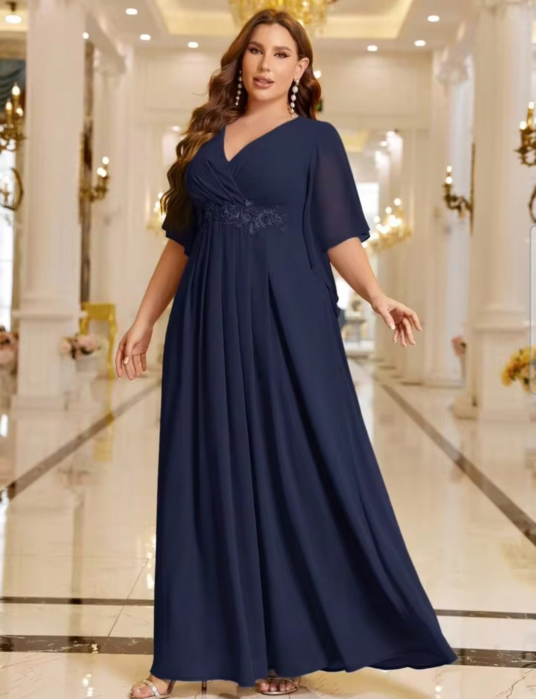 Vestido azul marino manga mariposa corte A con aplicación cintura