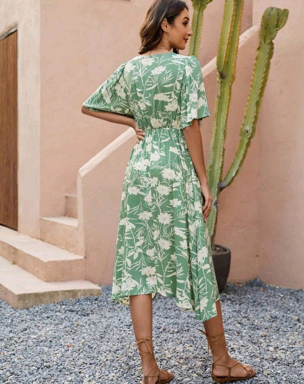 Vestido verde floral manga corta