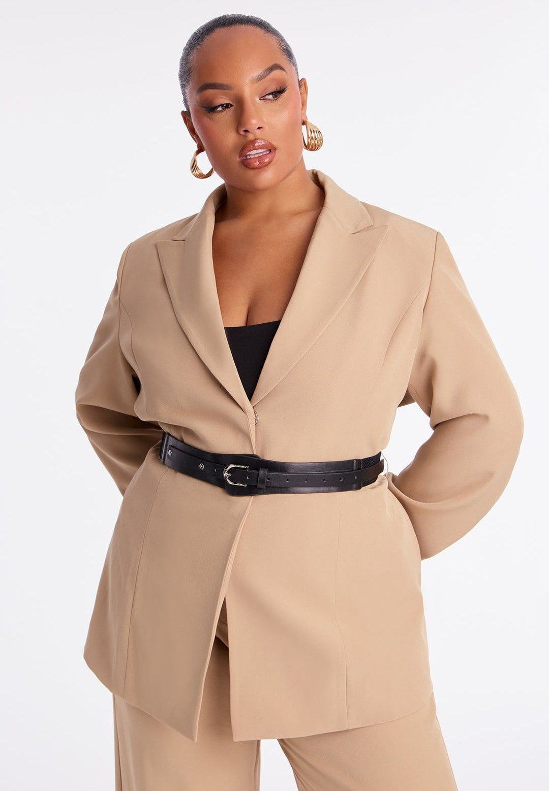 Traje 2 piezas color taupe incluye faja negra