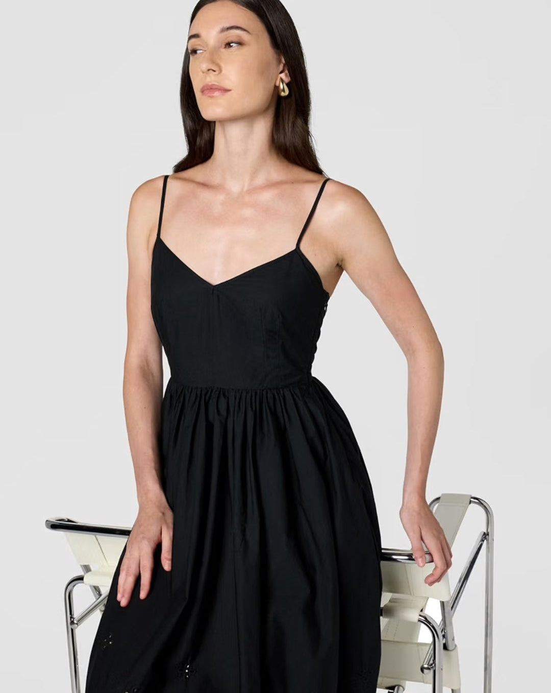 Vestido negro tirante delgado con bolsas invisibles 100% algodón