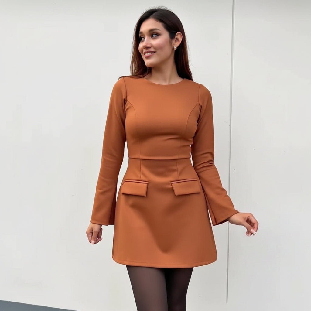 Vestido café mini con manga campana
