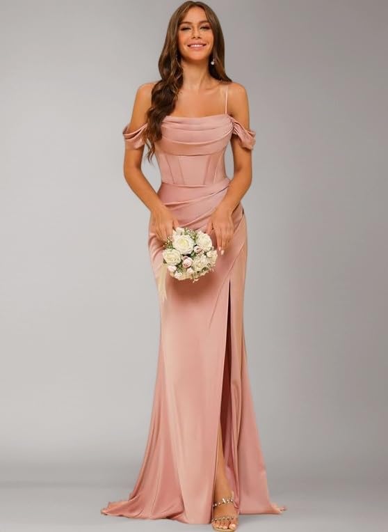 Vestido palo rosa off-the-shoulder satinado con abertura lateral