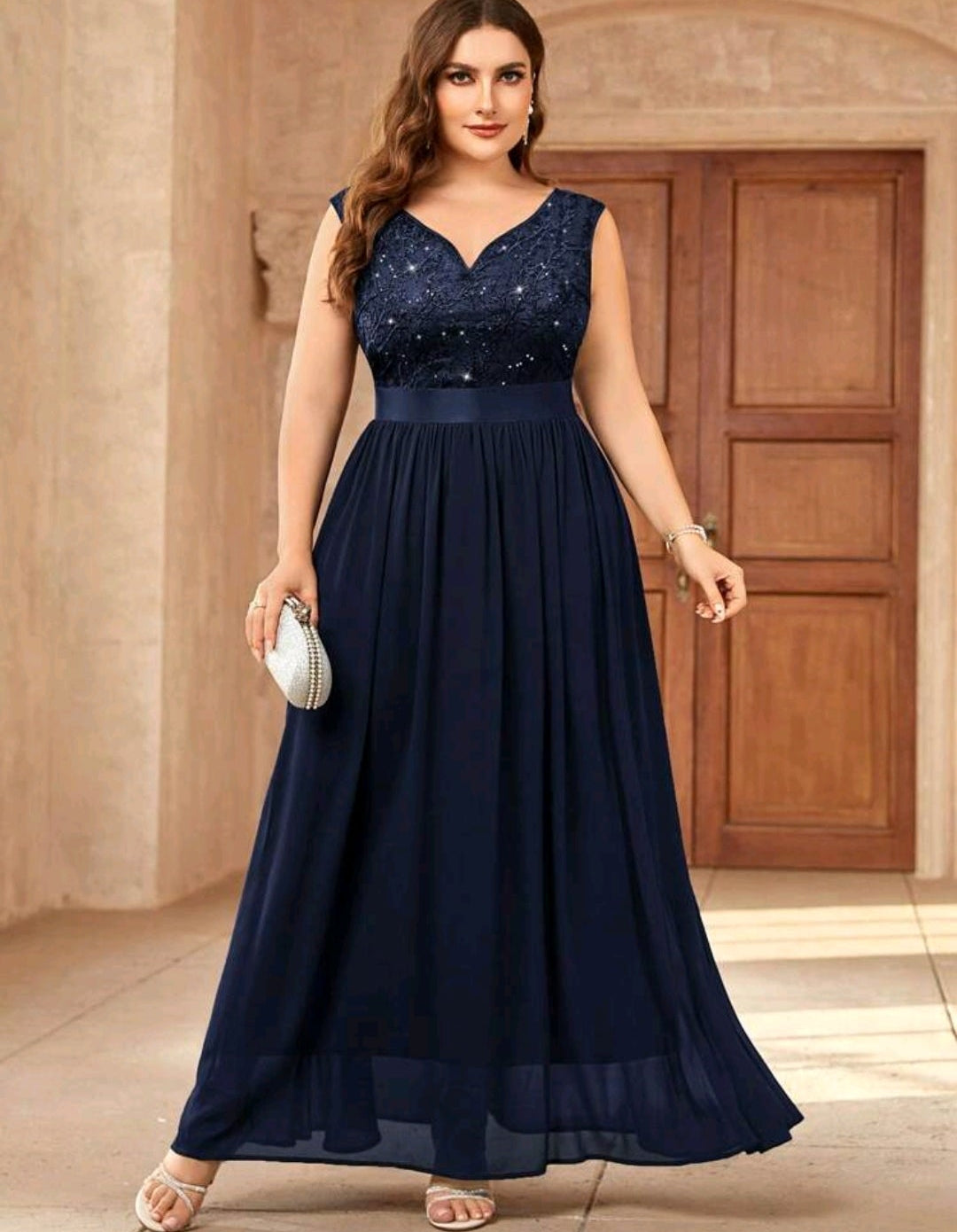 Vestido azul marino encaje lentejuelas y falda chiffon