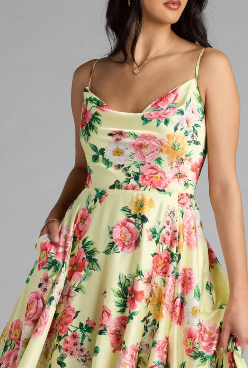 Vestido Robina con espalda abierta y abertura lateral