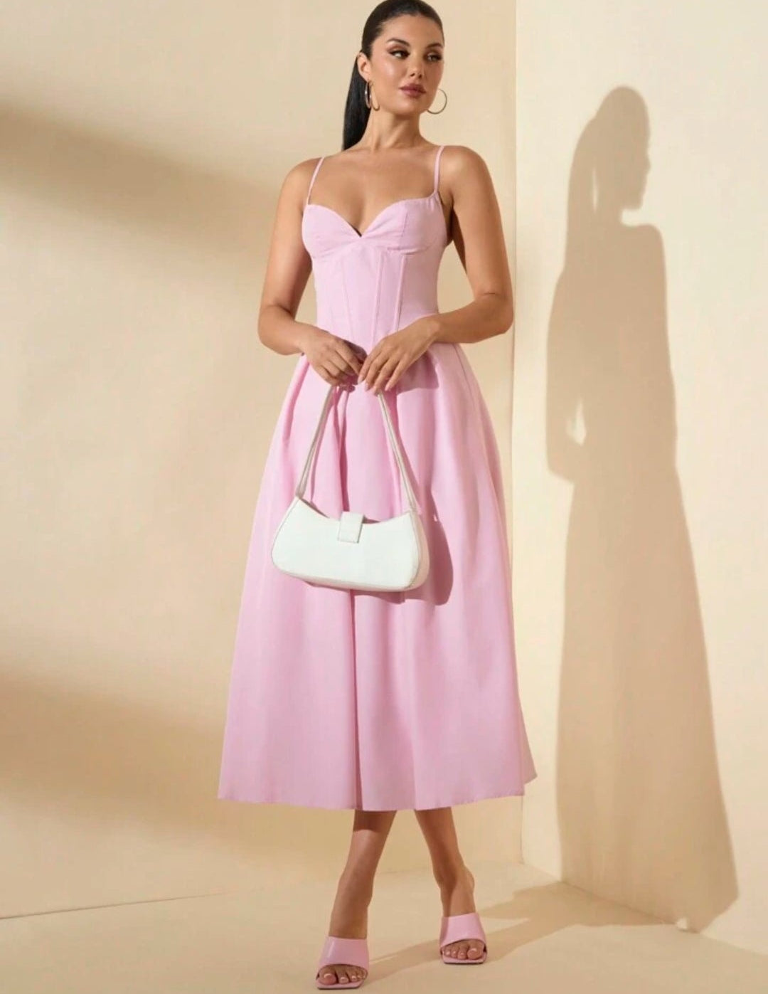 Vestido rosado corte A escote corazón
