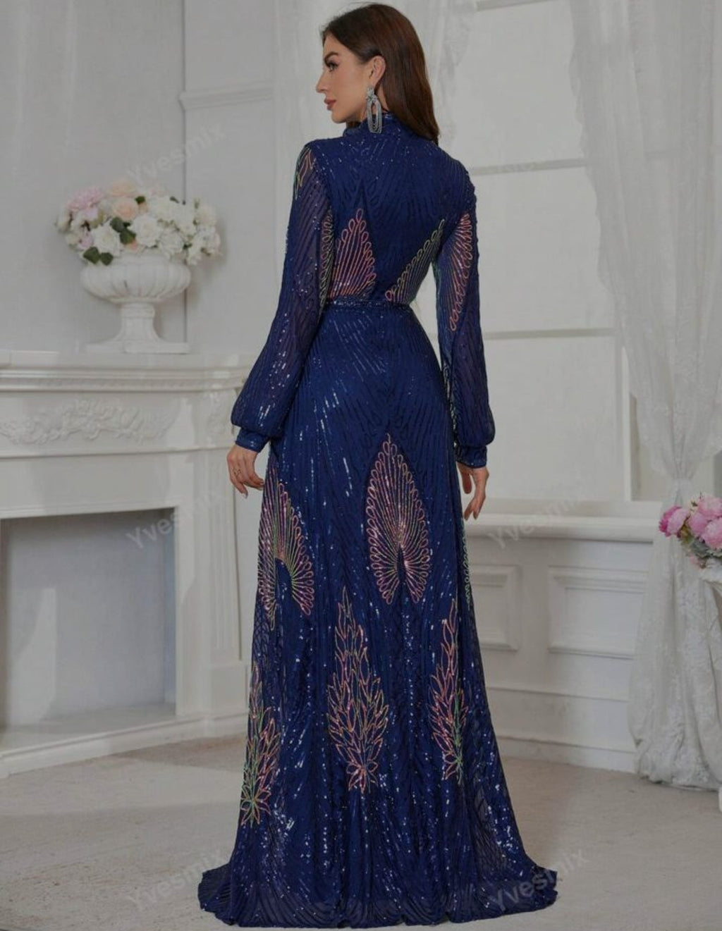 Vestido lentejuelas azul y tornasol manga larga