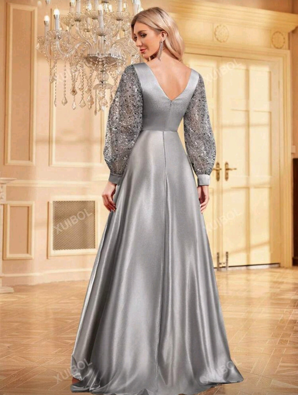 Vestido plateado satinado manga larga de lentejuelas