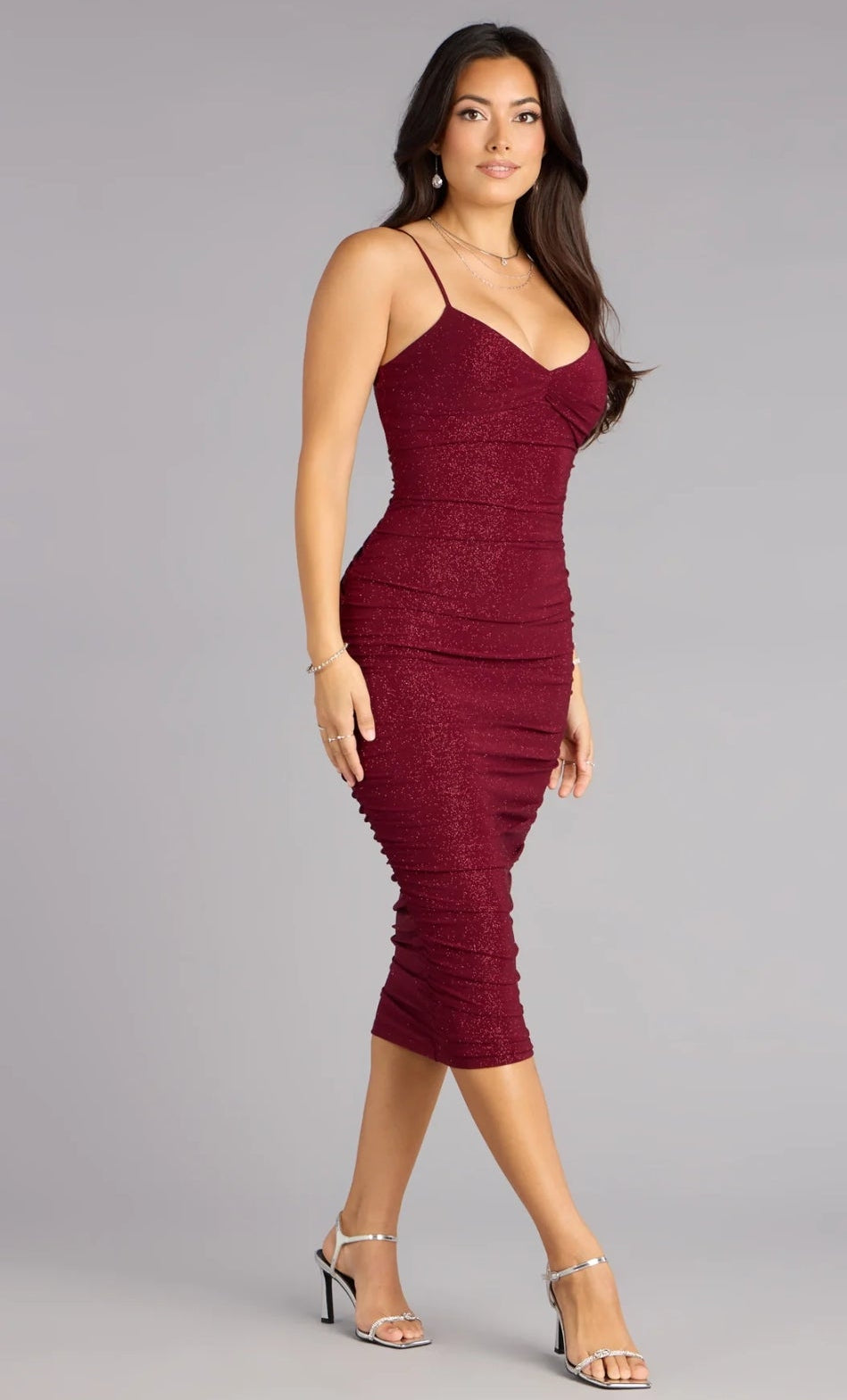 Vestido midi vino con brillo