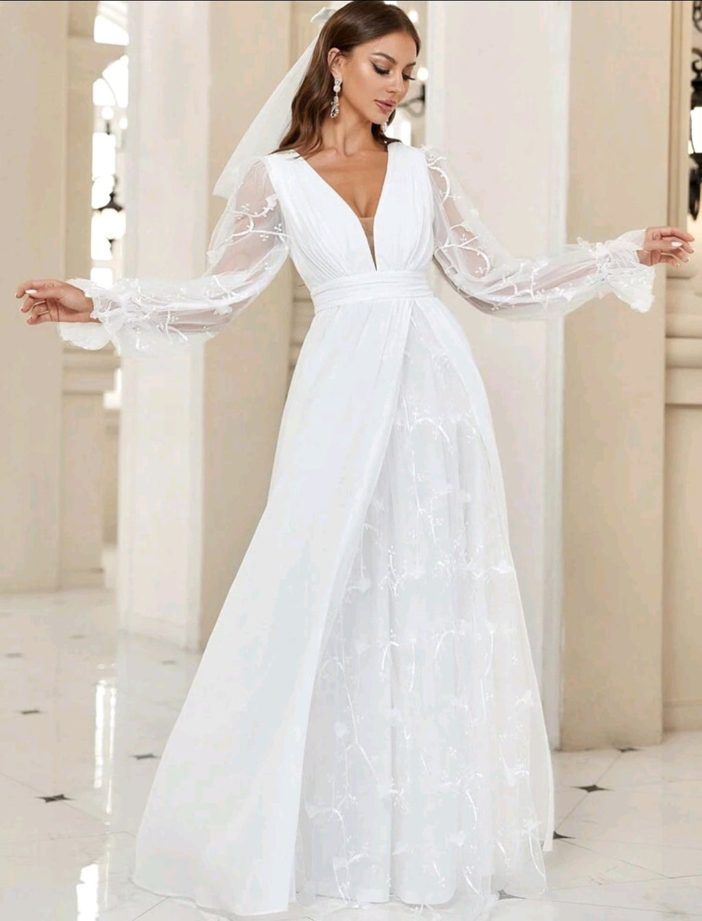 Vestido de Novia/Formal A-Line con Escote en V y Mangas de Gasa Bordadas