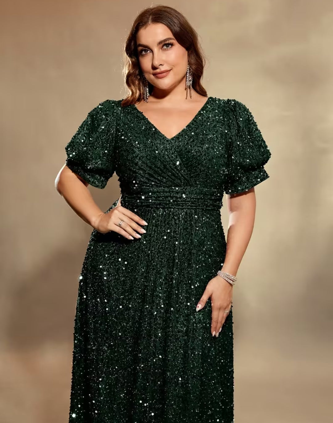 Vestido verde esmeralda manga corta