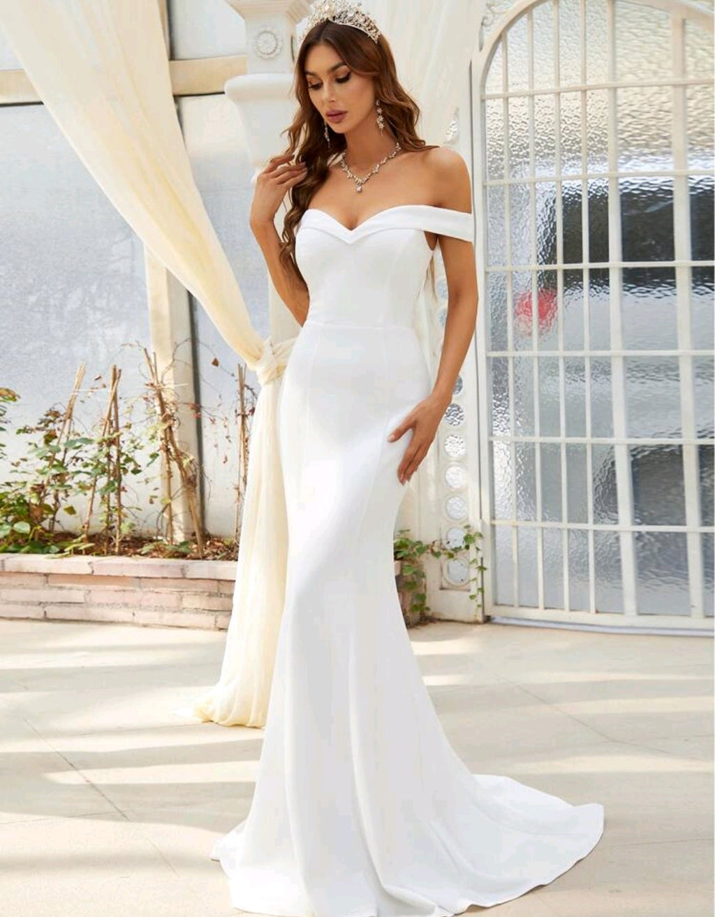 Vestido de Novia Juliette – Elegancia Minimalista y Silueta Real