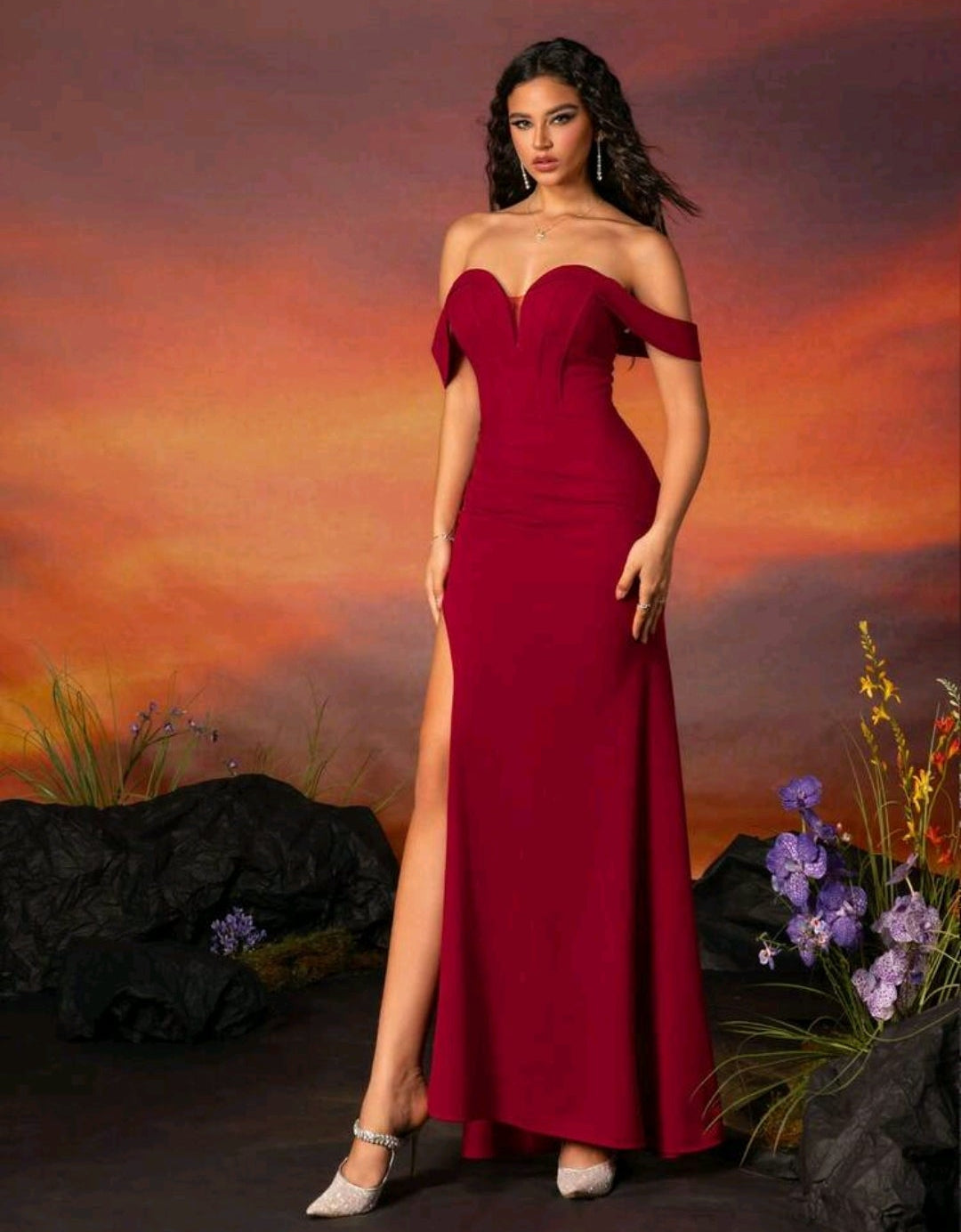 Vestido Ashley Rojo con abertura lateral off-the-shoulder