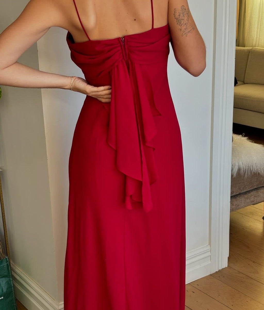 Vestido rojo cherry tirante delgado
