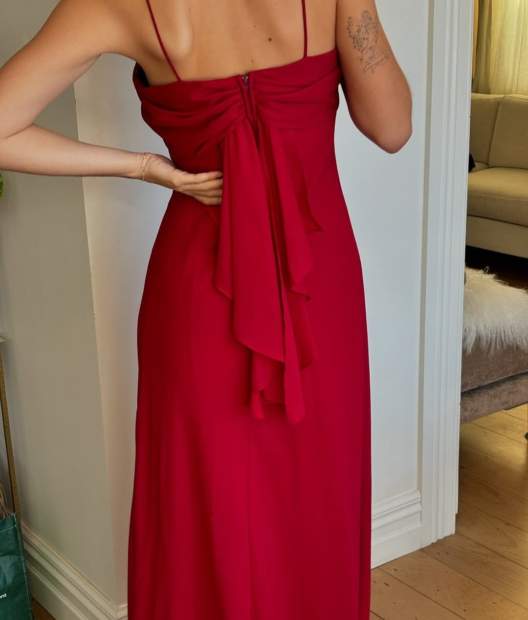 Vestido rojo cherry tirante delgado