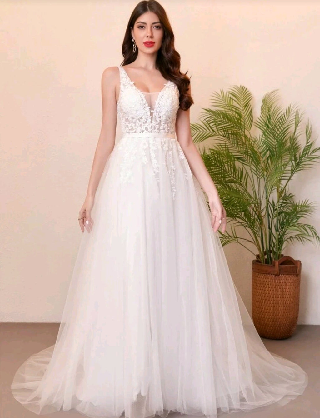 Vestido de Novia "Ethereal Romance" – Corte en A con Encaje Floral