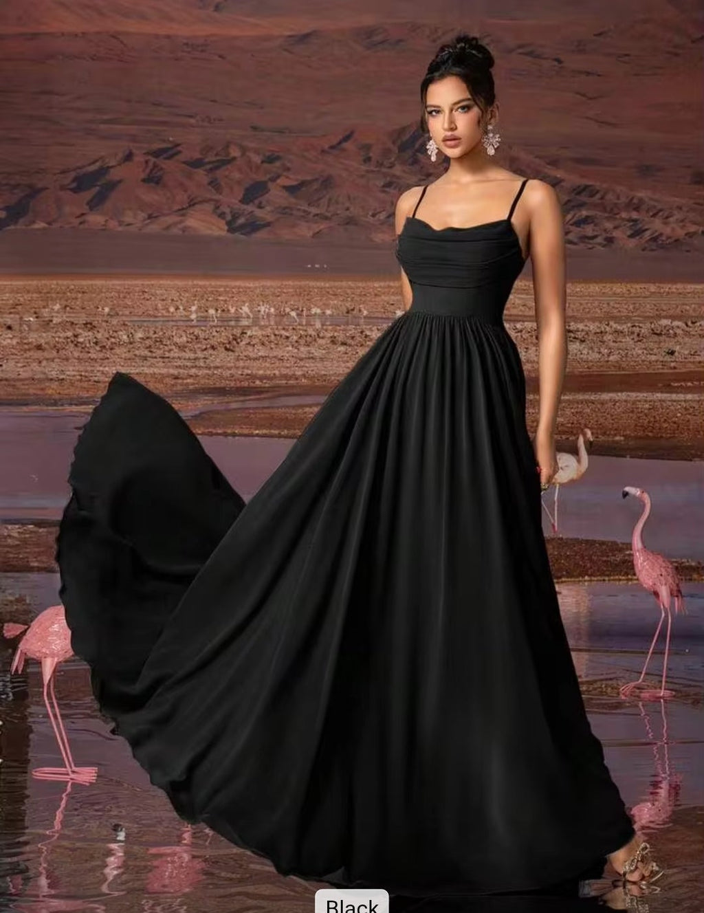 Vestido negro tirante delgado corte A