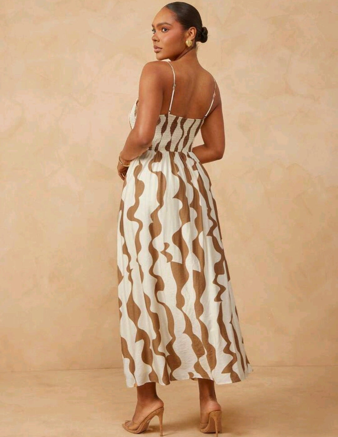 Vestido Ivory print café tirante delgado