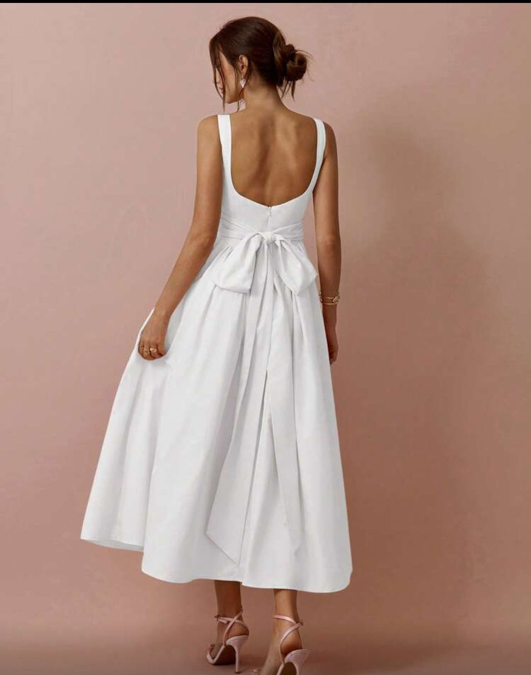 Vestido blanco escote recto corte A con tul