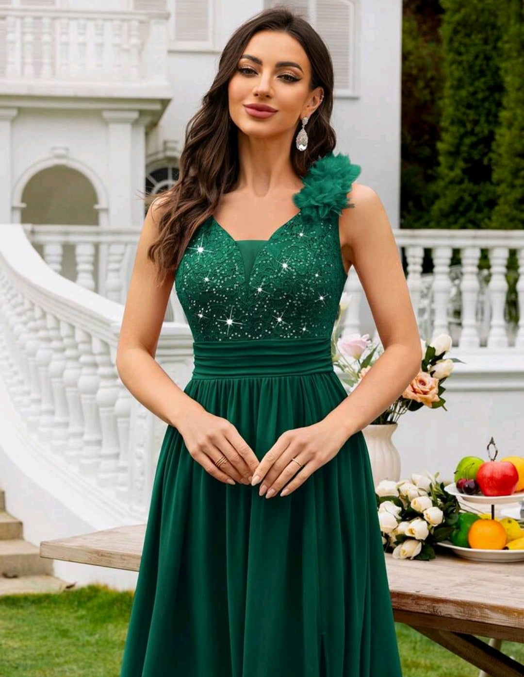 Vestido verde esmeralda encaje lentejuelas y falda chiffon