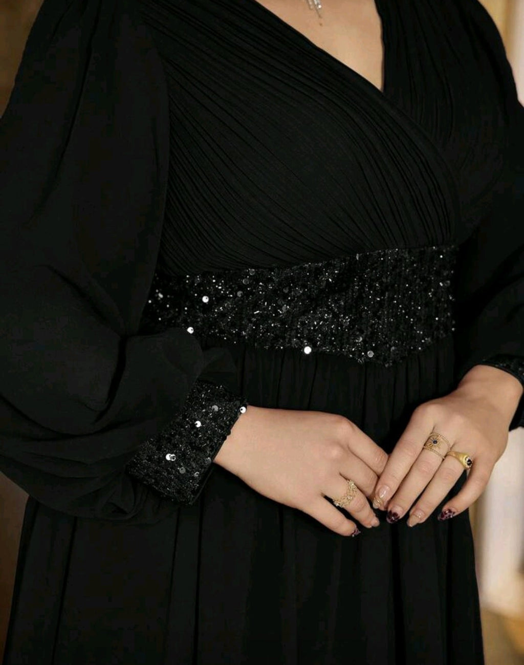 Vestido negro manga larga corte A