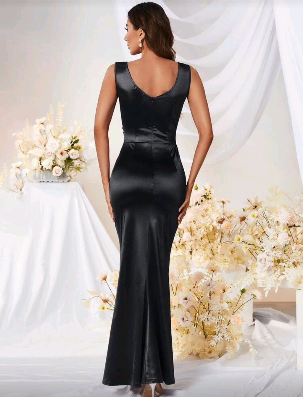 Vestido negro satinado tirante grueso
