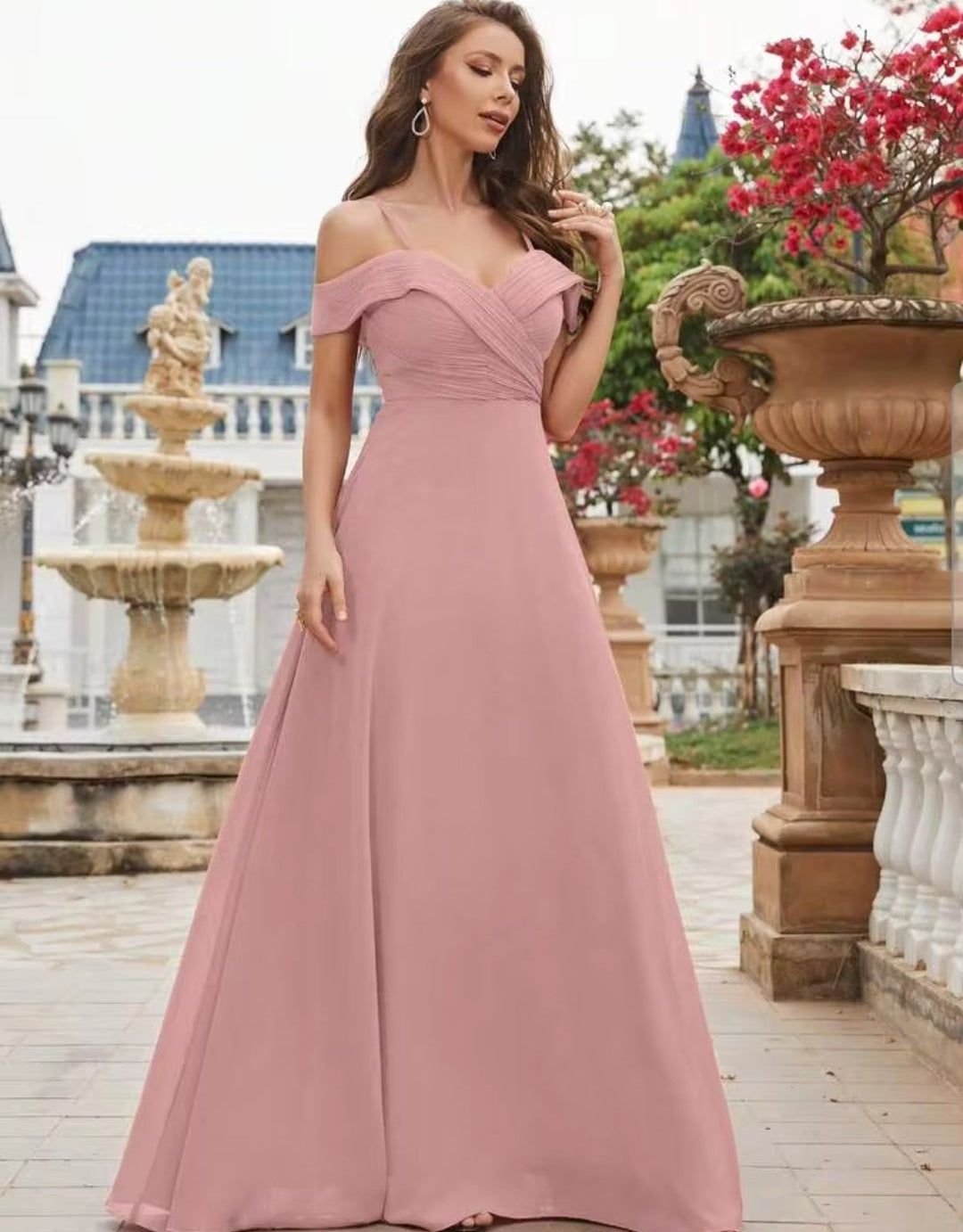 Vestido palo rosa off-the-shoulder corte A
