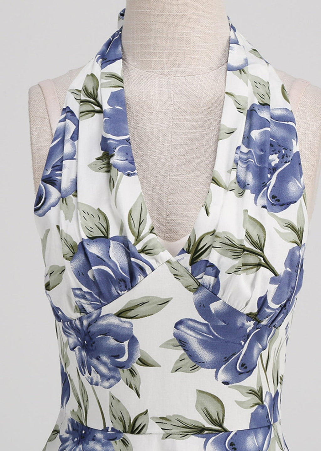 Vestido blanco con estampado flores azules