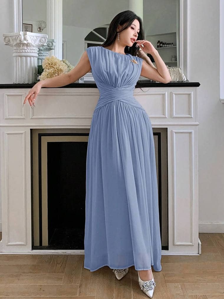 Vestido dusty blue formal con fruncido en cintura