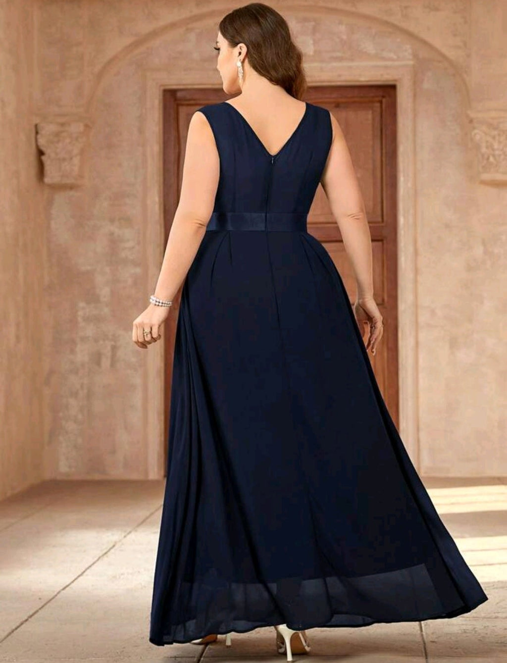 Vestido azul marino encaje lentejuelas y falda chiffon